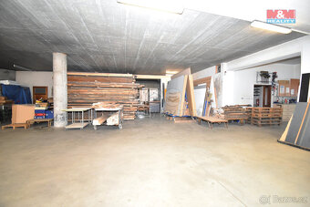 Prodej výrobního objektu s rodinným domem, 1200 m², Spálov - 13