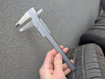 Letní pneu 215/60 R16 - 13