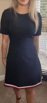 Navy dámské šaty Tommy Hilfiger - 13