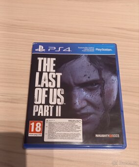 Playstation 4 Pro + 9 her - 13