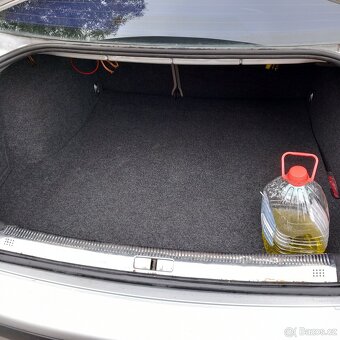 PRODÁM VW PASSAT SEDAN 1.9 TDI 96 KW - 13