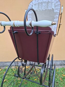 Starožitný kočárek pro miminko č.  1199 - 13
