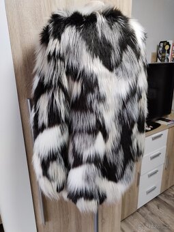 Kožíšková bunda kabátek S 36 značka F&F - 13