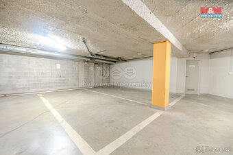Prodej bytu 2+kk, 58 m², Zlín, ul. Bartošova, garážové stání - 13