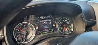 DODGE RAM 1500 5.7 HEMI 4x4 FULL LED KOLESO 22 - 13