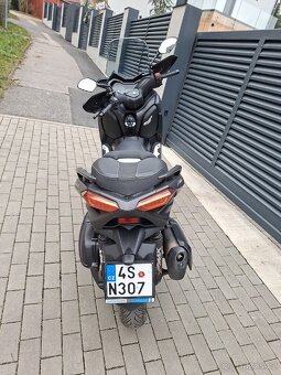 Skútr Yamaha X-max 300 - 13
