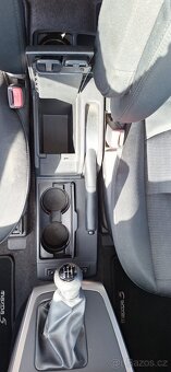 Mazda 5 (CR1, benzín, rok 2010) - 13