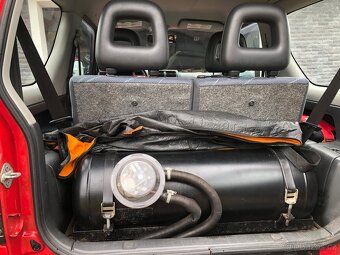 Suzuki Jimny na plyn - 13