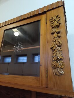 Starožitná kredenc, příborník, nábytek z masívu - 13