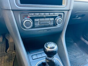 VOLKSWAGEN 1.4 16V 59 kW PUVOD ČR ZARUKA KILOMETRU a PUVODU - 13