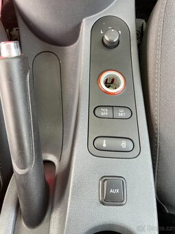 Seat Leon 1,6 MPi Serviska, Klima, 8xPneu - 13