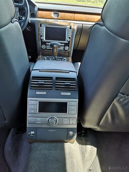 VOLKSWAGEN PHAETON LONG 3.0TDi 176KW R.V.2009 SERVISOVÁNO - 13