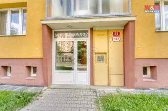 Pronájem bytu 2+kk, 36 m², Plzeň, ul. Macháčkova - 13