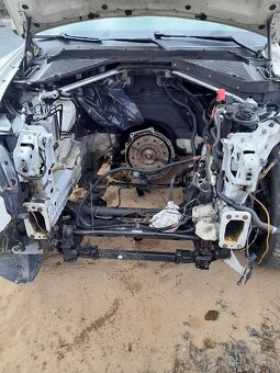 Prodám havarované Bmw X6 4.0d bez motoru - 13