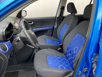Hyundai i10, 1.1 49kW, klima, nová STK - 13