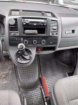 Volkswagen Caravelle Long 2.0 TDI (2011) - 13