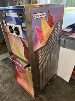 Prodám vybavený zmrzlinový stánek. - 13