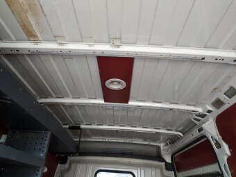 Pojízdná dílna s vestavbou Peugeot Boxer L2H2 - 13