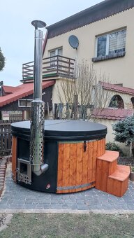 Koupací sud s vířivkou a vnitřním ohřevem vody - 13
