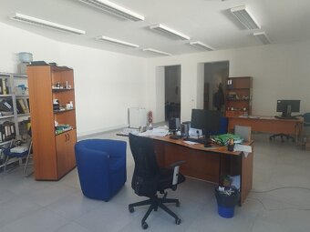 Pronájem obchodních prostor, kanceláří  133m2  17. listopadu - 13