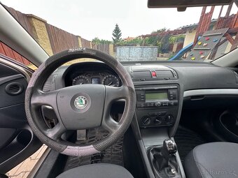 Škoda Octavia 2 Combi 1.6 - 13