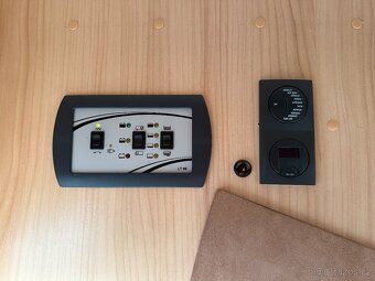 Obytné auto - Sunlight T64, 2012, sjížděcí postel, 2x klima - 13