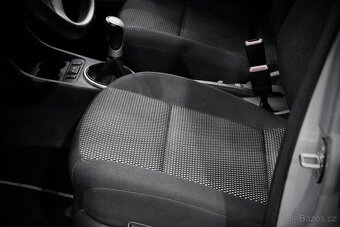 Škoda Roomster 1.4i 16V 63kW Scout 05/2010 103 000 km - 13