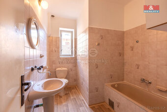 Prodej obchodního objektu, 895 m², Louny, ul. Mírové náměstí - 13