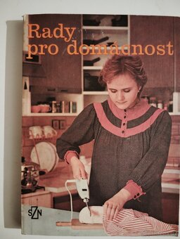 Různé odborné knihy, naučné, encyklopedie atd. - 13