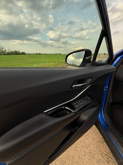 Toyota C-HR 1.8 Hybrid Team D - 13