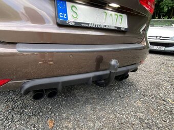 VW Touran 1.4 TSI 103 kW Highline 2010 xenony tažné serviska - 13