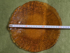 Prodám sadu skleniček: 18+4+6 ks a skleněný tác a mísu - 13