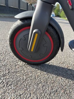 Elektrická koloběžka Xiaomi mi scooter Pro 2 - 13
