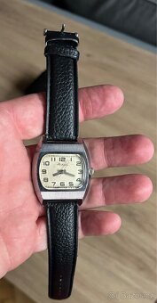 Mechanické hodinky Raketa TV - 13