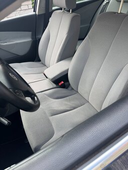 Volkswagen Passat B6 sedan - 13
