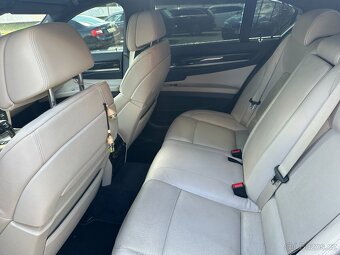 BMW 740D xDrive 2010 - 13
