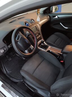 Ford Mondeo MK4 2.0 TDCi, top stav - 13