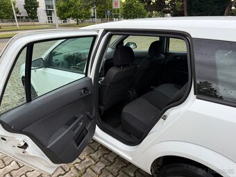 Opel Astra Combi 1.7CDTI 1.MAJITEL ČR DPH - 13