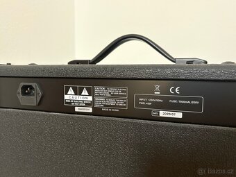 Elektroakustická kytara a kombo - 13