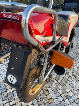 Suzuki GSX 550 E - 13