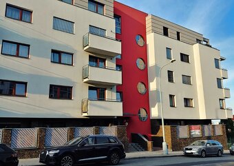 krásný byt 3+KK, 93m2 v ul. U Dívčích hradů, Praha 5 - Smích - 13