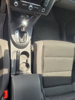 Volkswagen Touran - 13