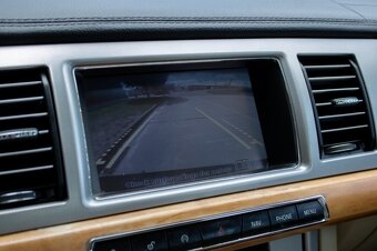 Jaguar XF 2.2D Premium Luxury - 13