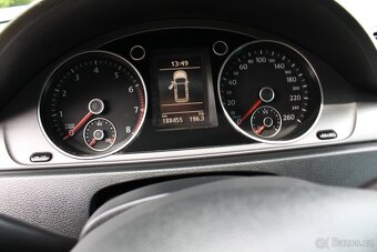 Volkswagen Passat 1.4 TSi DSG, Highline, Pádla - 13