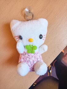Různé hračky, plyšáci, puzzle, hry, karty,  auta aj. - 13