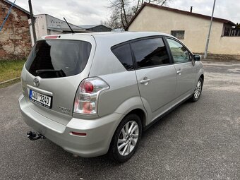 Toyota Corolla Verso - 13