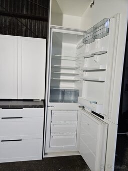 Nová kuchyňská linka s pracovní deskou - 13