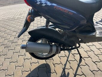 Prodám Piaggio X9 500ie, vše funkční, jede výborně, bez inve - 13