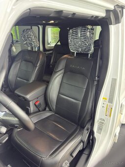 Prodám Jeep Wrangler SAHARA 2.0T 4x4 DPH - 13