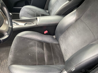 TOYOTA AVENSIS 2,2 D - AUTOMATICKÁ PŘEV - TOP STAV - 13